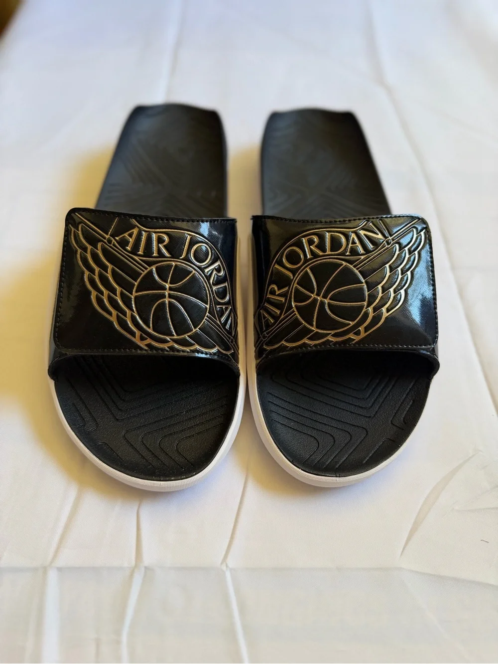 Jordan hydro 7 gold men’s new in its original box